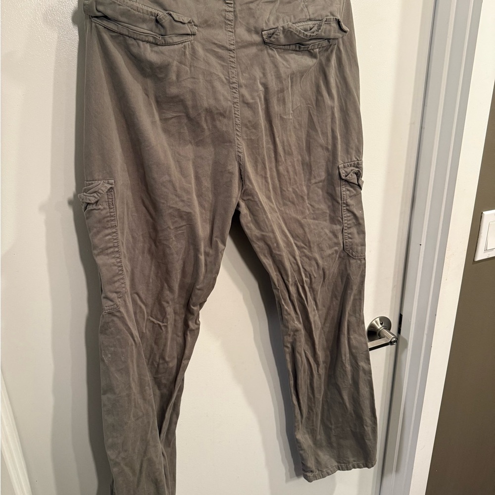 Zara Women’s Taupe Cargo Pants